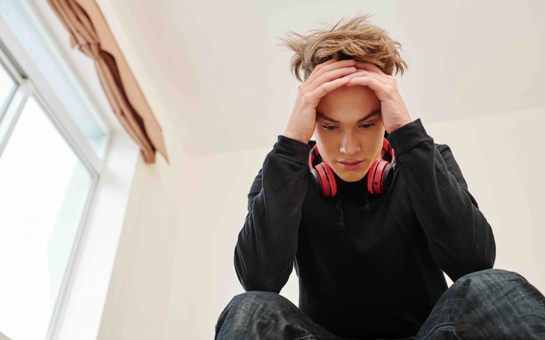 Teen Depression – Warning Signs, Causes, Treatments